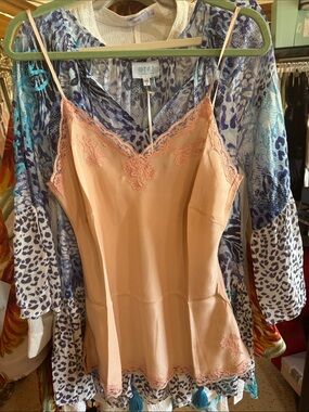 Gold Hawk Blush Washable Silk Camisole NWT, $200MSRP